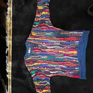 COOGI Red and Blue Crew Neck Sweater Vibrant Pattern